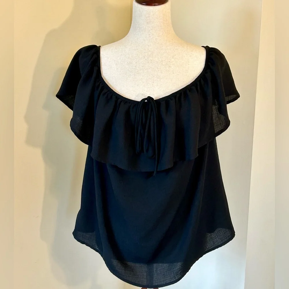 BB Dakota SZ M Black Ruffled Off-Shoulder Women's Top - Picture 1 of 6